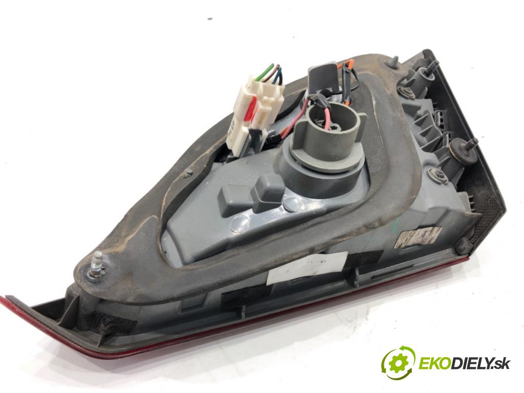 HYUNDAI i30 Kombi 2014 81 kW 1.6 CRDi 1582 Svetlo zad ľavá strana vnútorná 92403-A62 (Kľučka dverí ostatné)