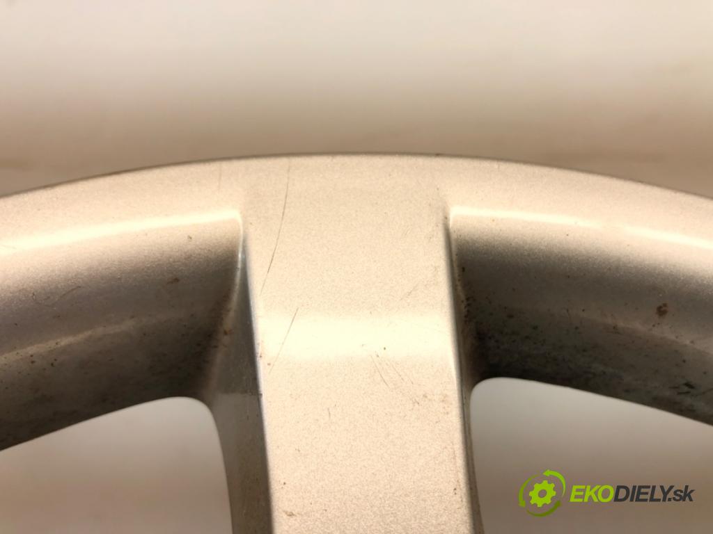 HYUNDAI i30 Kombi 2014 81 kW 1.6 CRDi 1582 puklica 15