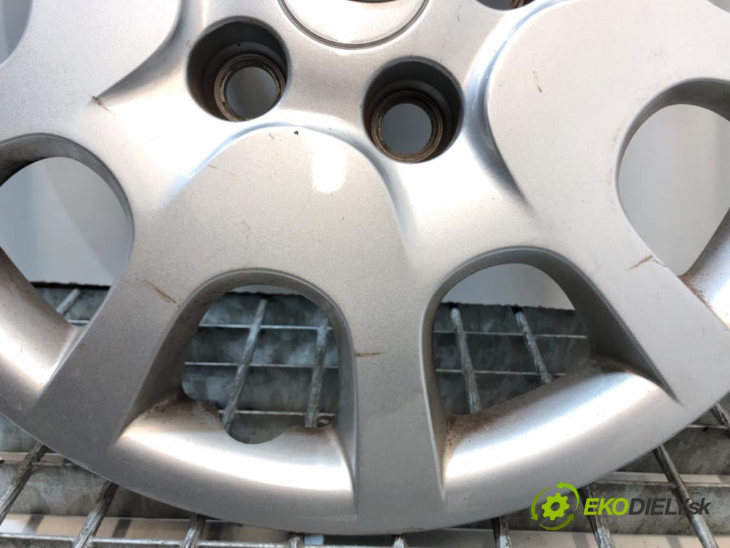 HYUNDAI i30 Kombi 2014 81 kW 1.6 CRDi 1582 puklica 15