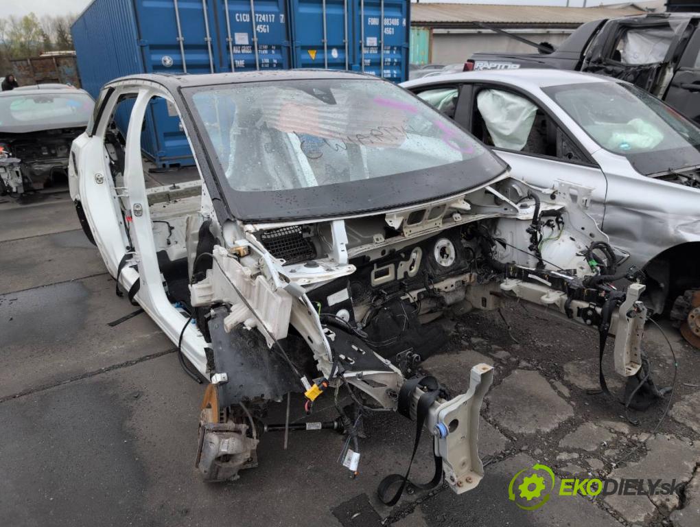 PEUGEOT 3008 SUV 2021 147 kW Hybrid4 (M45GBU) 1598 karoséria ČTVRŤÁK: Blatník prah strecha PODŁUŻNICA 