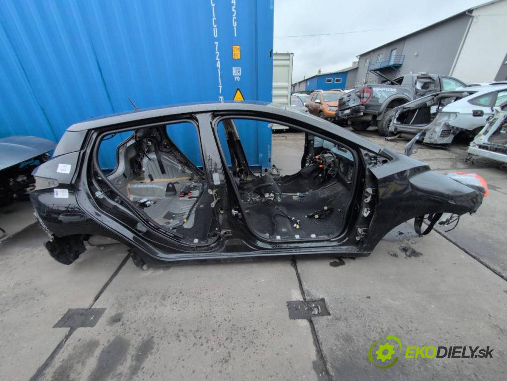 NISSAN MICRA K14 liftback 2020 74 kW 1.0 IG-T 100 999 karoséria ČTVRŤÁK: Blatník prah strecha PODŁUŻNICA