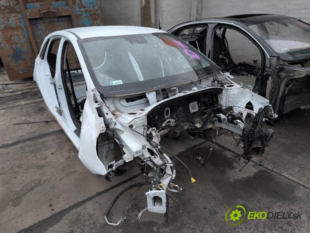 KIA CEED liftback 2022 88 kW 1.0 T-GDI 998 karoséria ČTVRŤÁK: Blatník prah strecha PODŁUŻNICA 