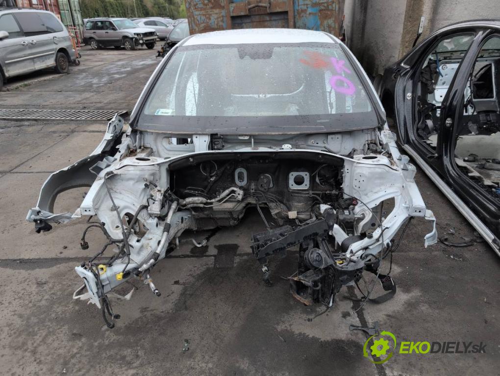 KIA CEED liftback 2022 88 kW 1.0 T-GDI 998 karoséria ČTVRŤÁK: Blatník prah strecha PODŁUŻNICA