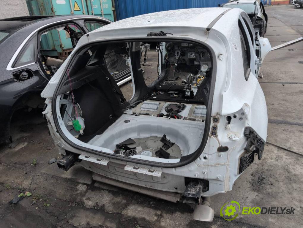 KIA CEED liftback 2022 88 kW 1.0 T-GDI 998 karoséria ČTVRŤÁK: Blatník prah strecha PODŁUŻNICA