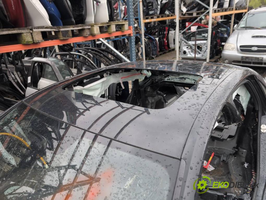 AUDI A4 B9 sedan 2018 185 kW 2.0 TFSI quattro 1984 karoséria ČTVRŤÁK: Blatník prah strecha PODŁUŻNICA