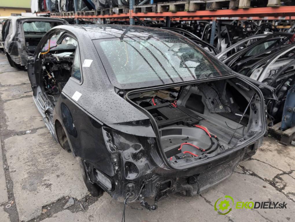 AUDI A4 B9 sedan 2018 185 kW 2.0 TFSI quattro 1984 karoséria ČTVRŤÁK: Blatník prah strecha PODŁUŻNICA