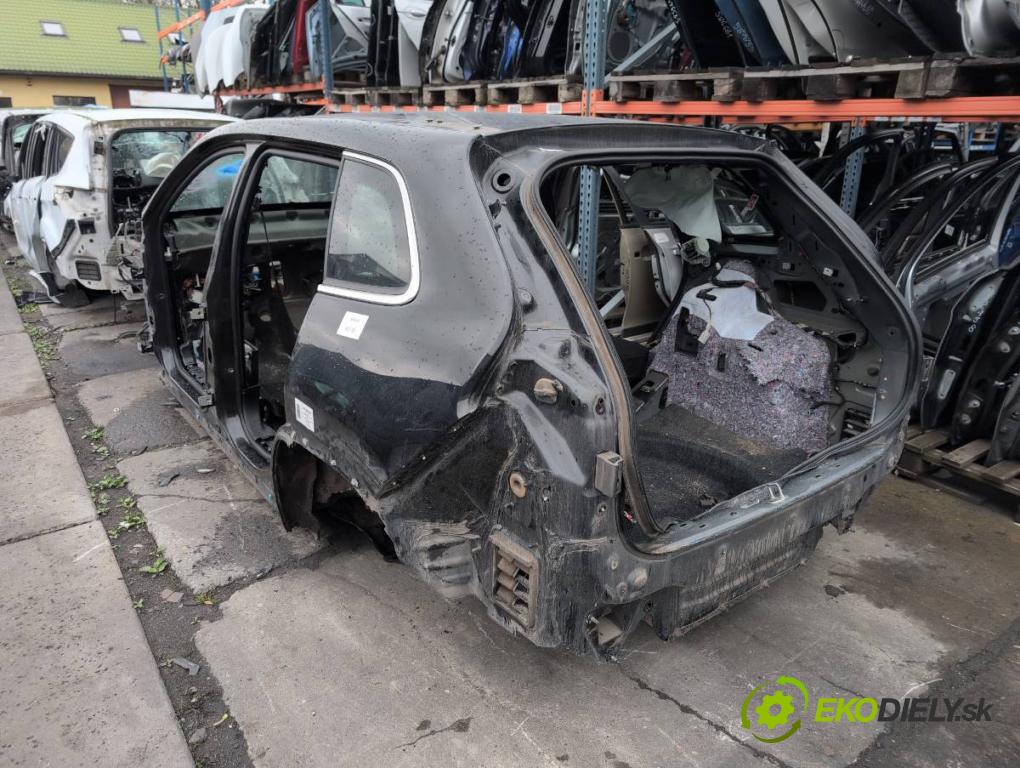 JEEP CHEROKEE KL SUV 2014 125 kW 2.0 CRD 4x4 1956 karoséria ČTVRŤÁK: Blatník prah strecha PODŁUŻNICA