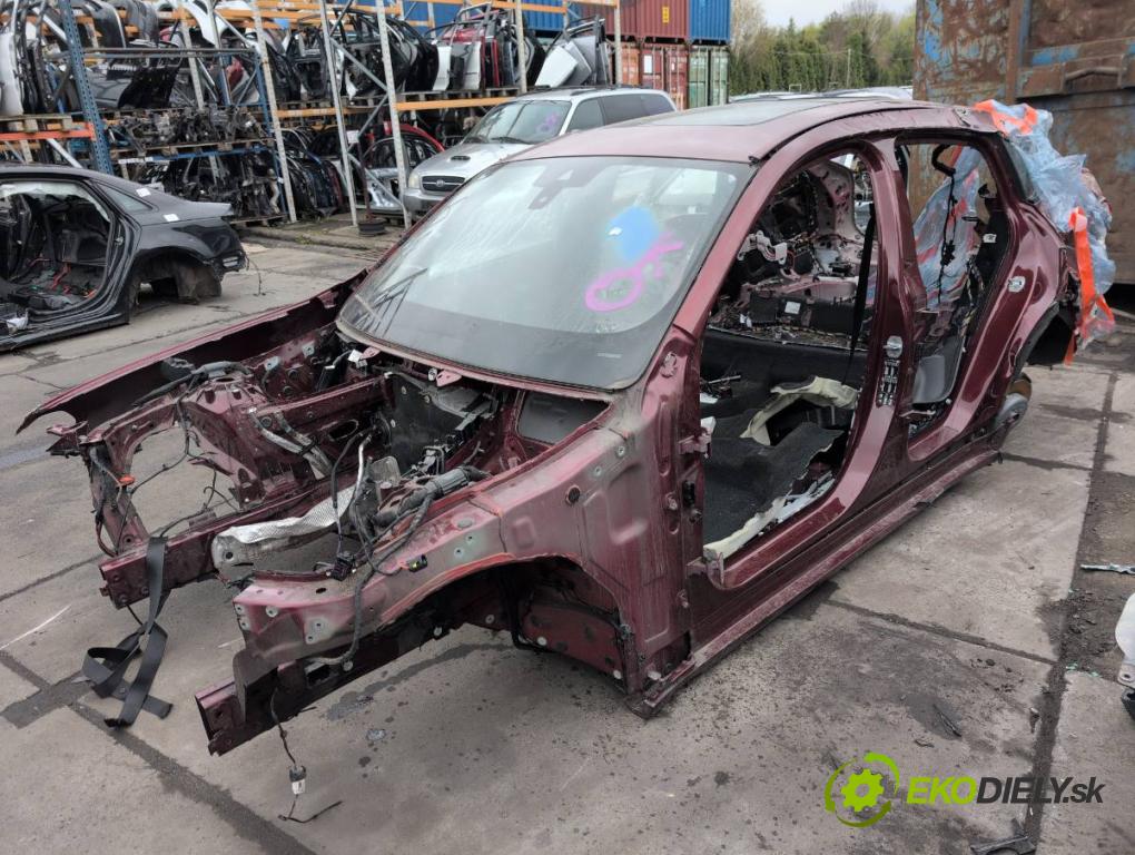 BMW G02 SUV 2023 140 kW xDrive 20 d 1995 karoséria ČTVRŤÁK: Blatník prah strecha PODŁUŻNICA