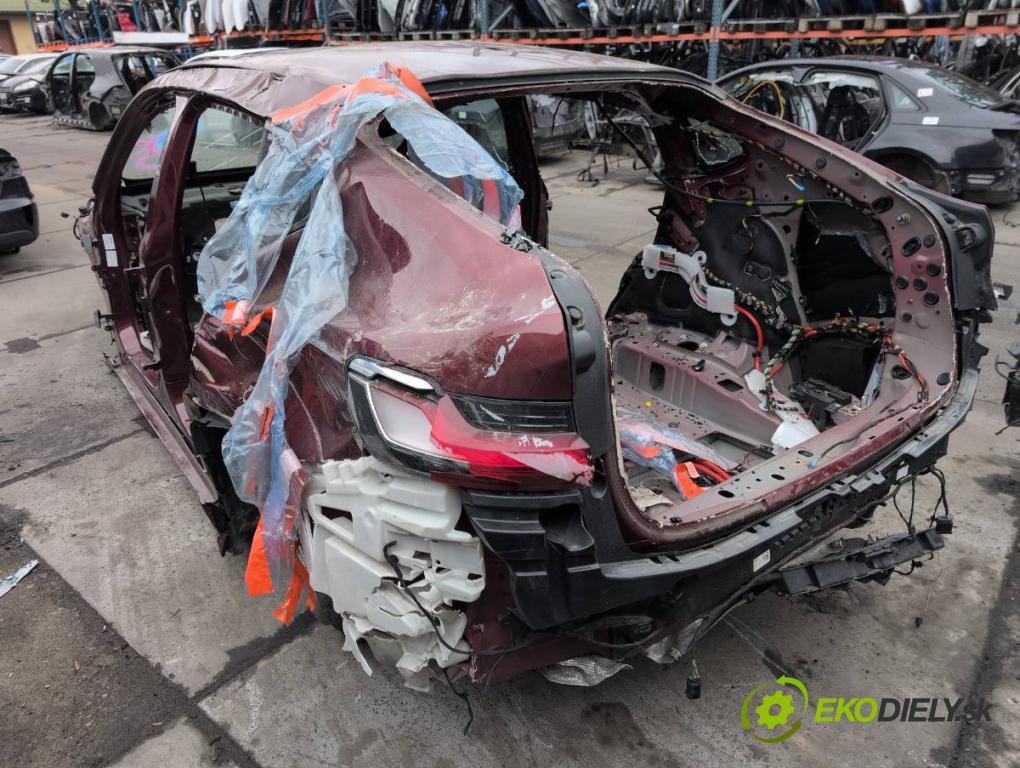 BMW G02 SUV 2023 140 kW xDrive 20 d 1995 karoséria ČTVRŤÁK: Blatník prah strecha PODŁUŻNICA