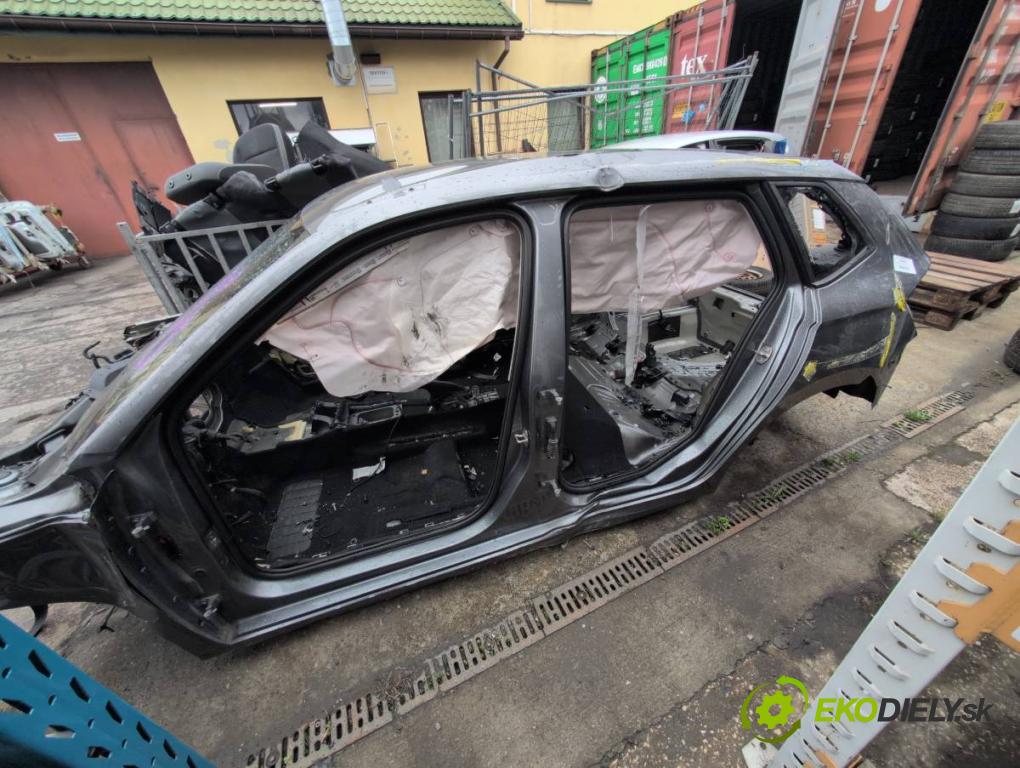 SKODA KAMIQ SUV 2023 81 kW 1.0 TSI 999 karoséria ČTVRŤÁK: Blatník prah strecha PODŁUŻNICA