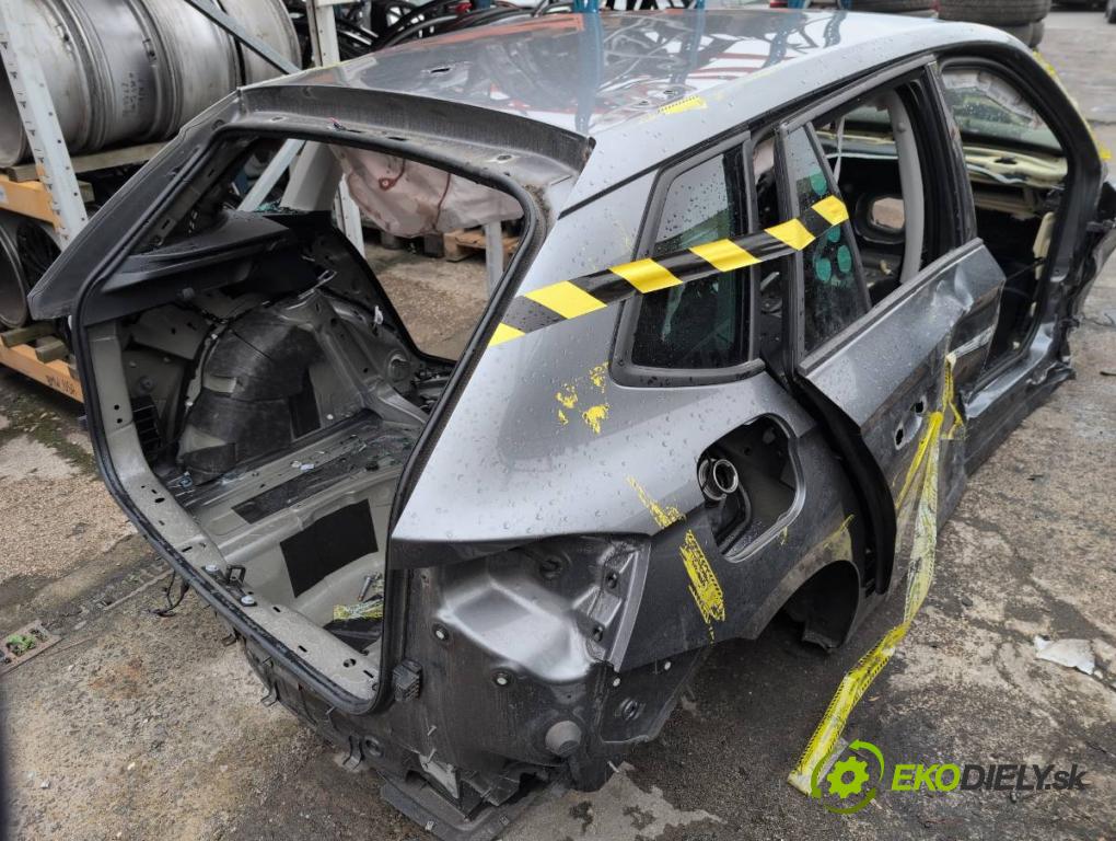 SKODA KAMIQ SUV 2023 81 kW 1.0 TSI 999 karoséria ČTVRŤÁK: Blatník prah strecha PODŁUŻNICA