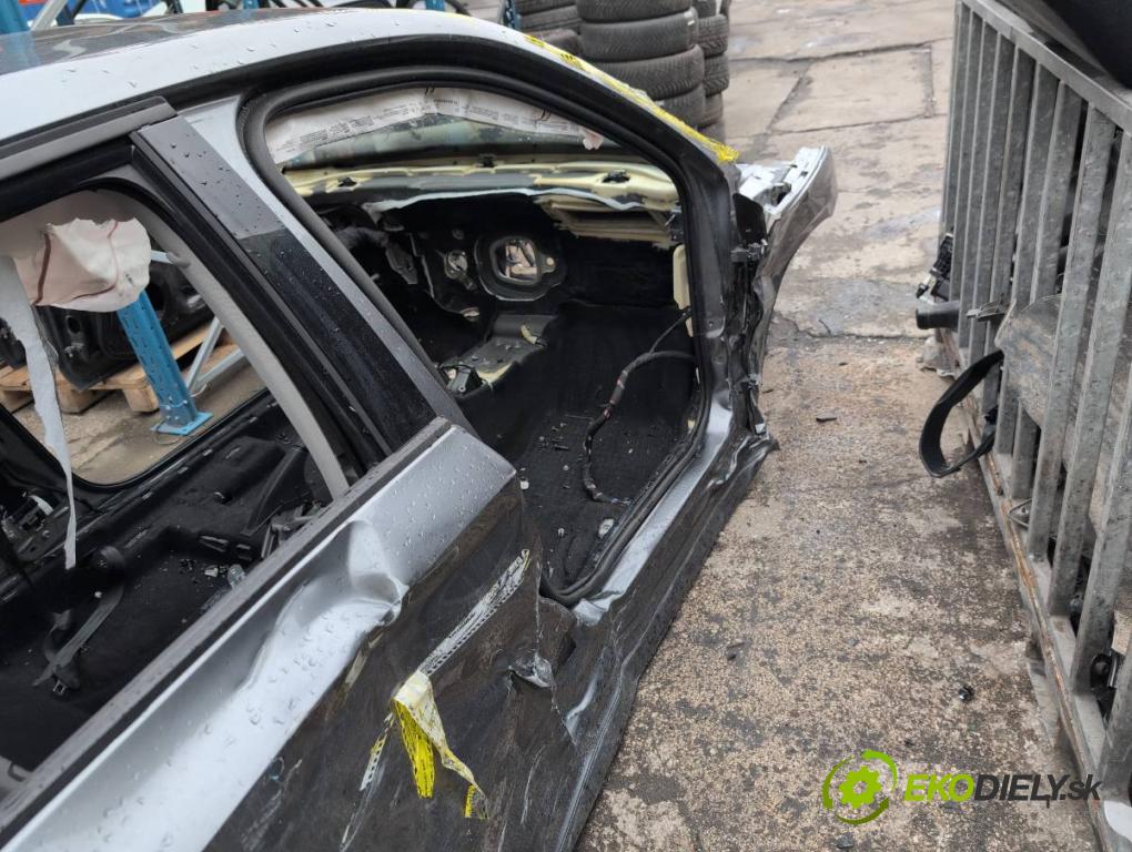 SKODA KAMIQ SUV 2023 81 kW 1.0 TSI 999 karoséria ČTVRŤÁK: Blatník prah strecha PODŁUŻNICA