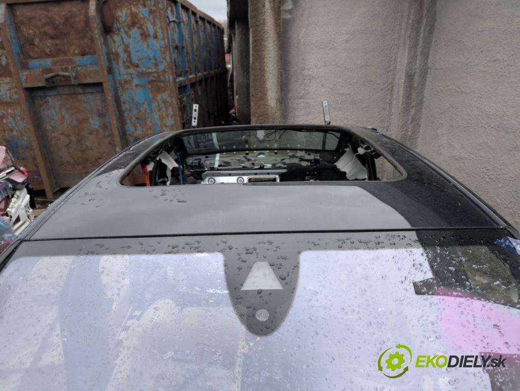 AUDI A8 D4 sedan 2015 368 kW 6.3 W12 quattro 6299 karoséria ČTVRŤÁK: Blatník prah strecha PODŁUŻNICA