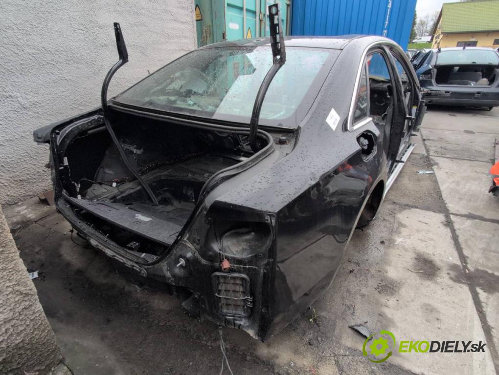 AUDI A8 D4 sedan 2015 368 kW 6.3 W12 quattro 6299 karoséria ČTVRŤÁK: Blatník prah strecha PODŁUŻNICA