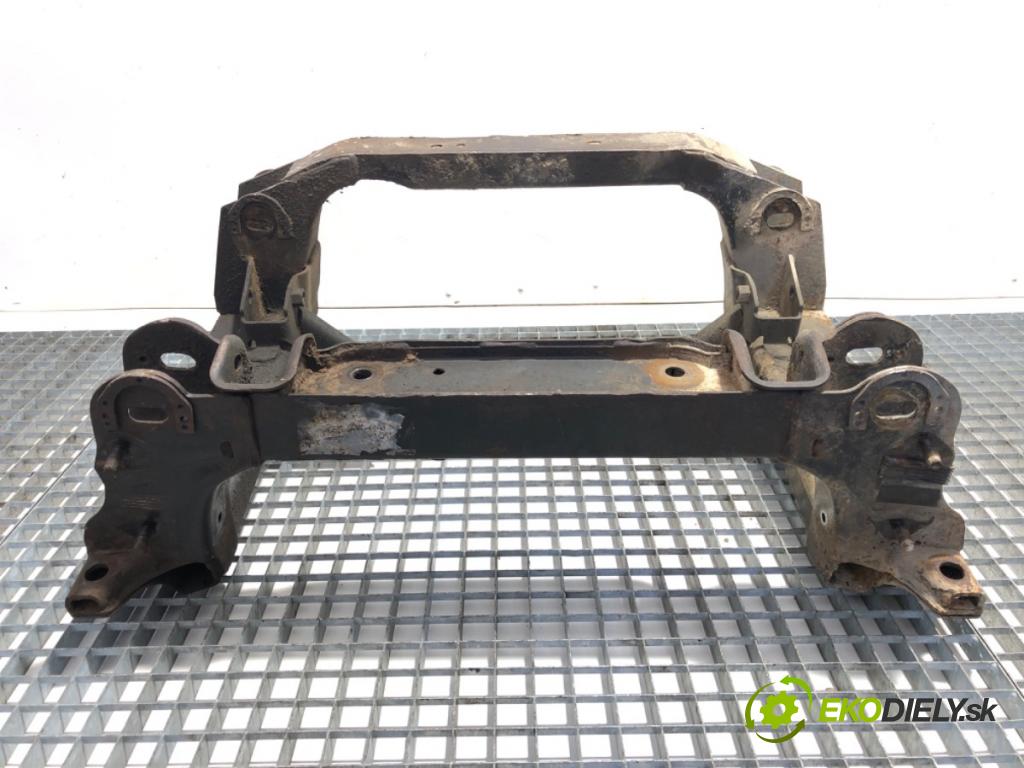 JEEP CHEROKEE KJ samochód terenowy zamknięty 2003 155 kW 3.7 4x4 3698 výztuha pod motor  (Přední výztuha)