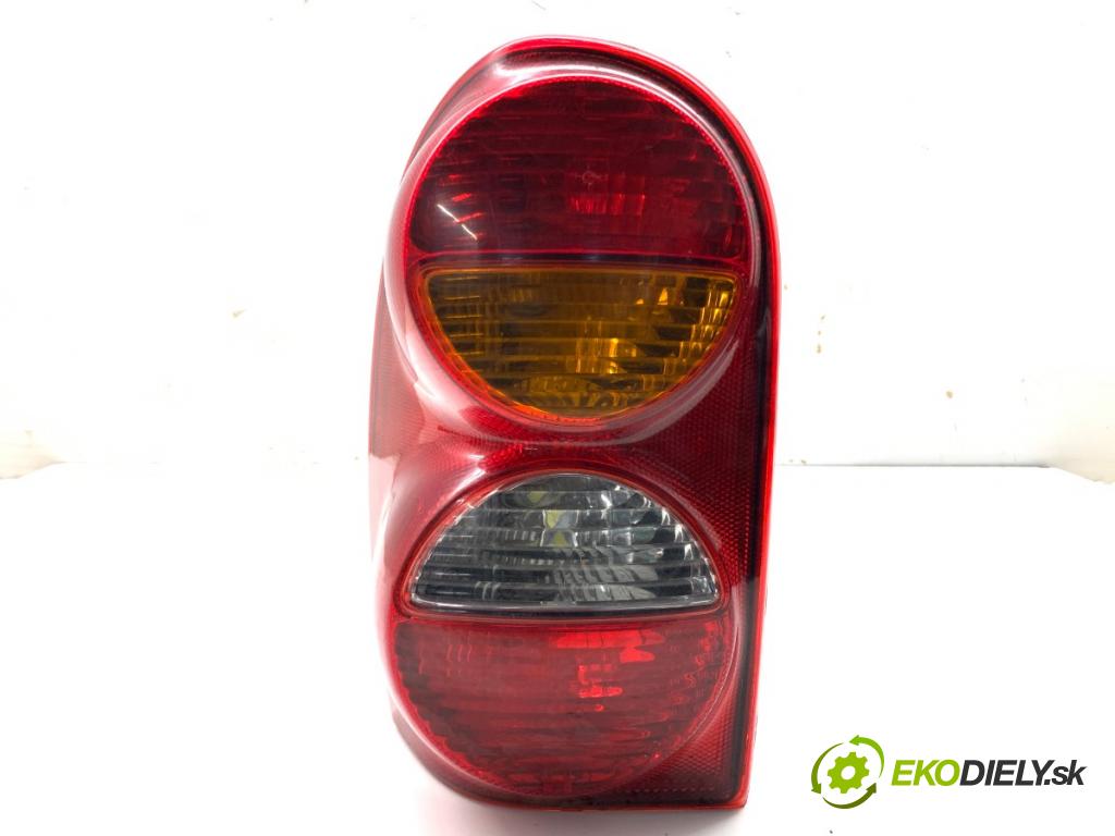 JEEP CHEROKEE KJ samochód terenowy zamknięty 2003 155 kW 3.7 4x4 3698 Svetlo ľavy zad 