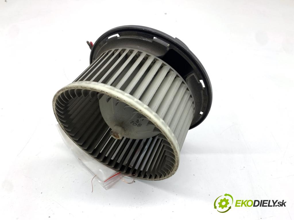 JEEP CHEROKEE KJ samochód terenowy zamknięty 2003 155 kW 3.7 4x4 3698 ventilátor kúrenia 790799T