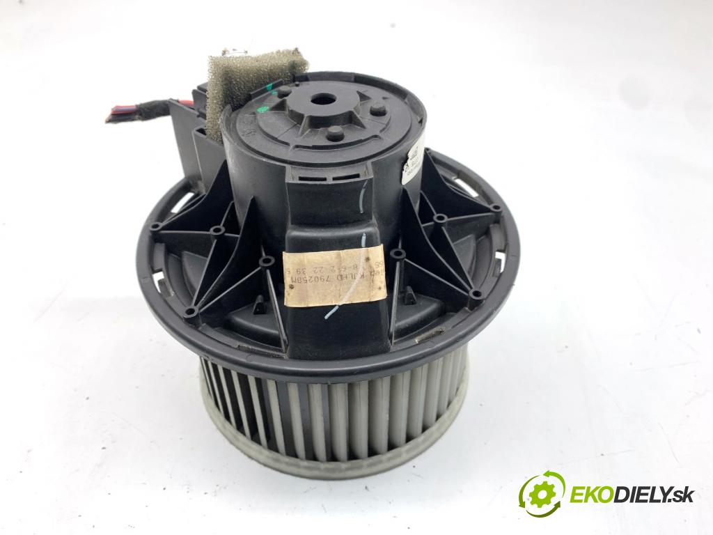 JEEP CHEROKEE KJ samochód terenowy zamknięty 2003 155 kW 3.7 4x4 3698 ventilátor kúrenia 790799T