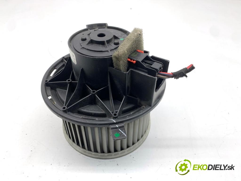 JEEP CHEROKEE KJ samochód terenowy zamknięty 2003 155 kW 3.7 4x4 3698 ventilátor kúrenia 790799T