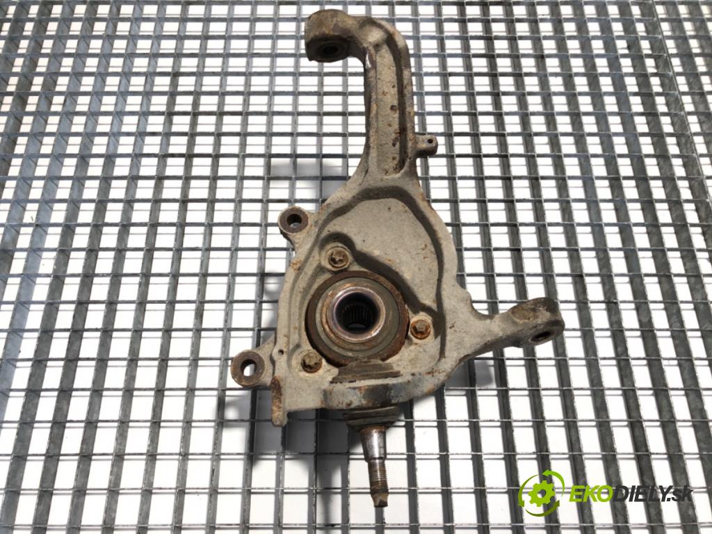 JEEP CHEROKEE KJ samochód terenowy zamknięty 2003 155 kW 3.7 4x4 3698 náboj ľavy predný 