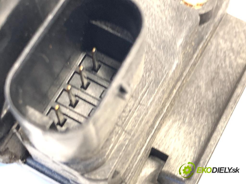 MERCEDES-BENZ GLE SUV 2020 180 kW GLE 300 d 4-matic (167.119) 1950 zámok Dvere pravy zad A0997309200