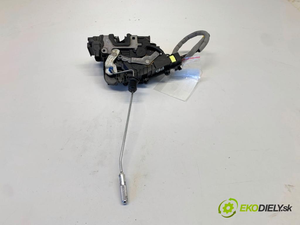 MERCEDES-BENZ GLE SUV 2020 180 kW GLE 300 d 4-matic (167.119) 1950 zámok Dvere pravy predný A0997206801