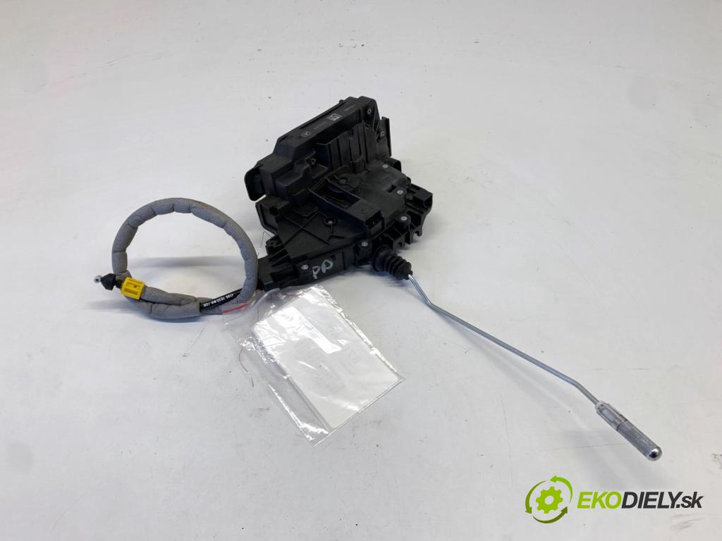 MERCEDES-BENZ GLE SUV 2020 180 kW GLE 300 d 4-matic (167.119) 1950 zámok Dvere pravy predný A0997206801