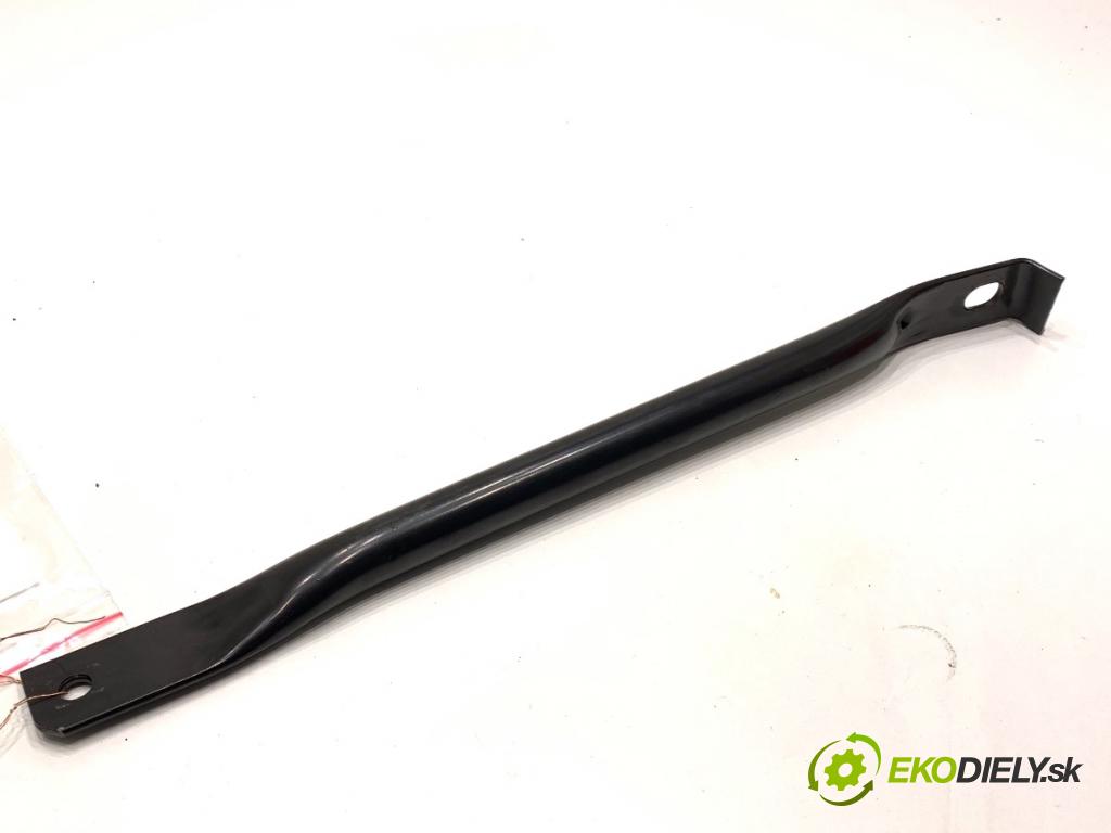 MERCEDES-BENZ GLE SUV 2020 180 kW GLE 300 d 4-matic (167.119) 1950 výztuha podpěra zadní část levá strana 1676471300