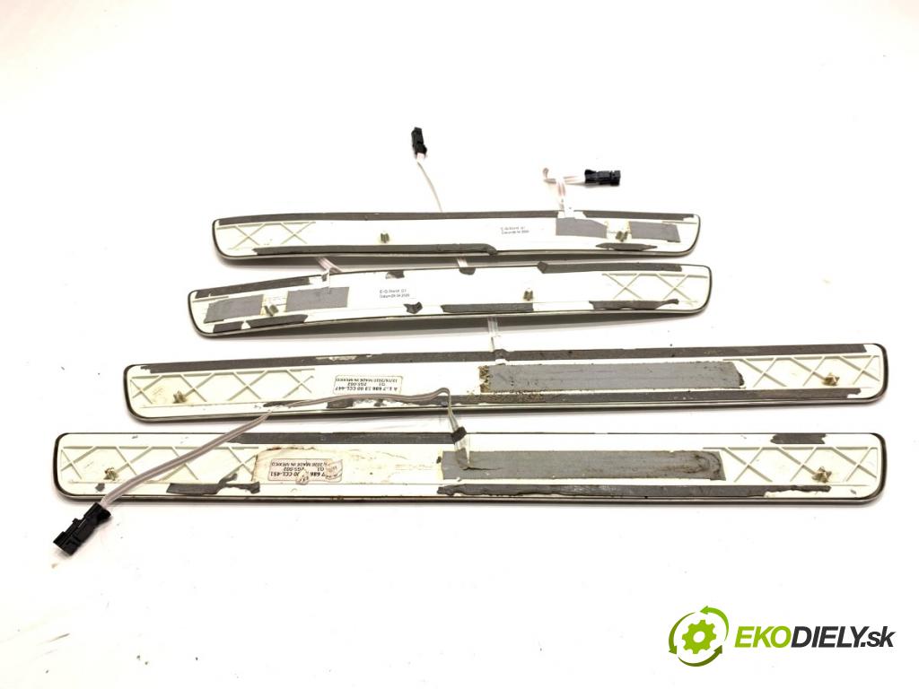 MERCEDES-BENZ GLE SUV 2020 180 kW GLE 300 d 4-matic (167.119) 1950 lišty gumy pedálu PROGOWE A1676861300