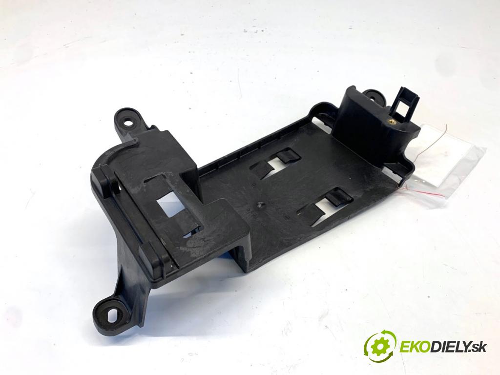 MERCEDES-BENZ GLE SUV 2020 180 kW GLE 300 d 4-matic (167.119) 1950 Držiak Uchytenie A1675450600