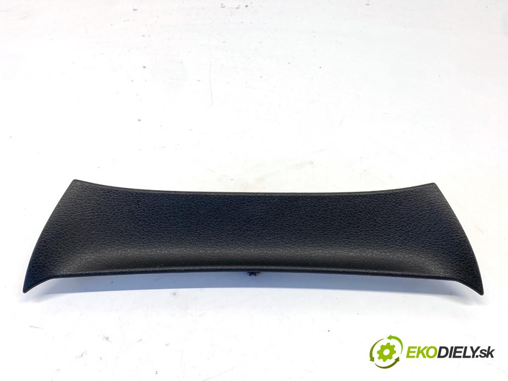 MERCEDES-BENZ GLE SUV 2020 180 kW GLE 300 d 4-matic (167.119) 1950 lišta clona odkládací skříňka A1676808102