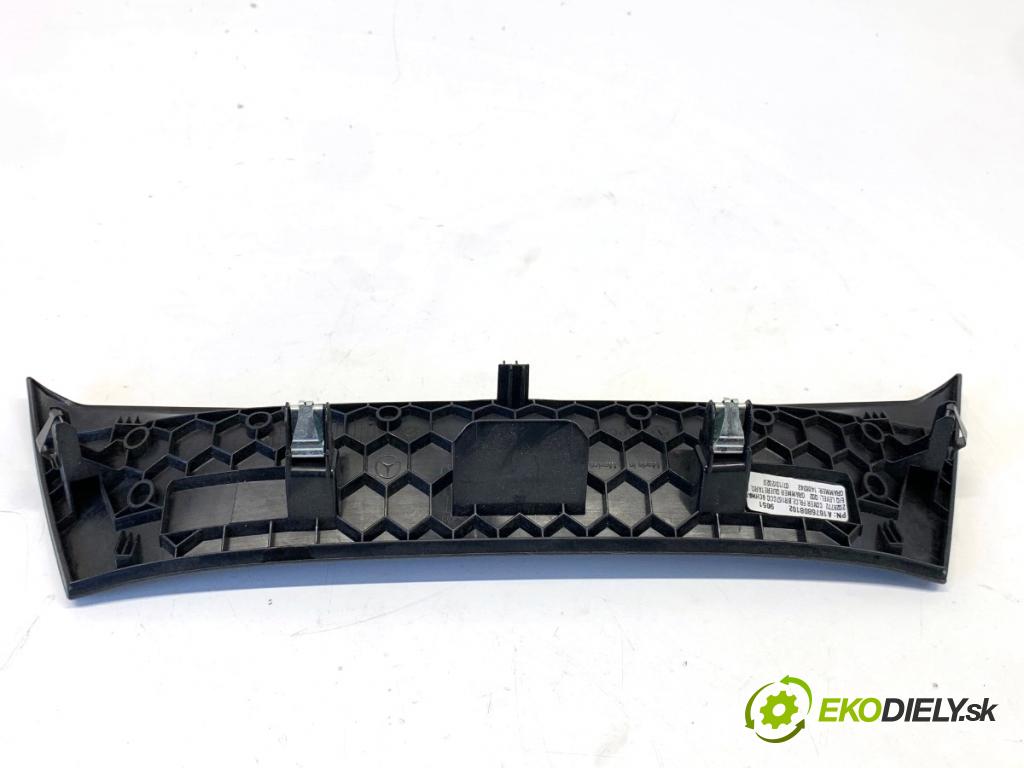 MERCEDES-BENZ GLE SUV 2020 180 kW GLE 300 d 4-matic (167.119) 1950 Lišta Clona odkladacia skrinka A1676808102