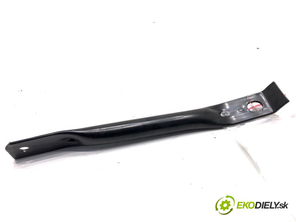 MERCEDES-BENZ GLE SUV 2020 180 kW GLE 300 d 4-matic (167.119) 1950 Výstuha podpera zad pravá 1676471400