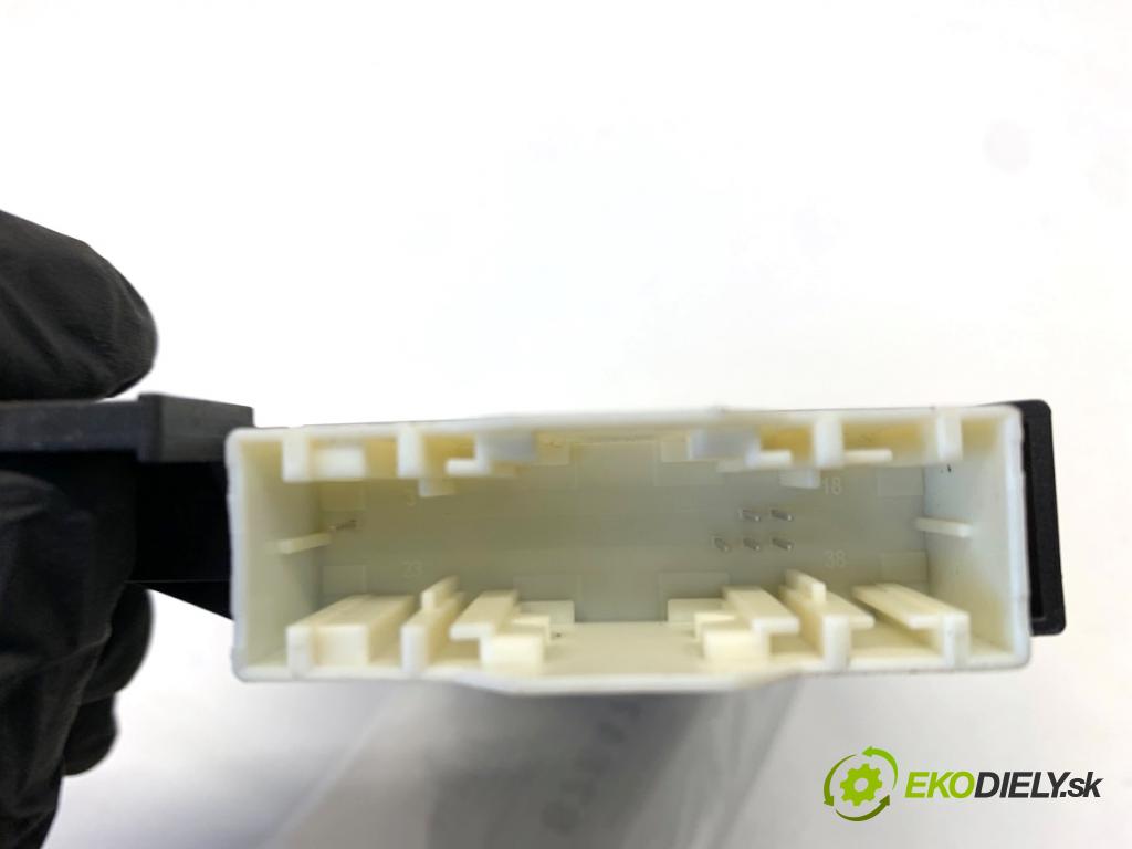 MERCEDES-BENZ GLE SUV 2020 180 kW GLE 300 d 4-matic (167.119) 1950 Modul KEYLESS A1679004416