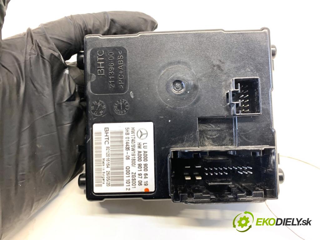 MERCEDES-BENZ GLE SUV 2020 180 kW GLE 300 d 4-matic (167.119) 1950 Modul klimatizácie A0009006419 (Kľučka dverí ostatné)