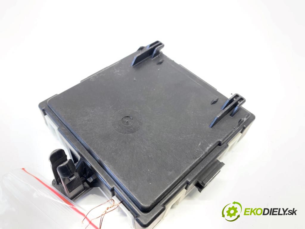 MERCEDES-BENZ GLE SUV 2020 180 kW GLE 300 d 4-matic (167.119) 1950 Modul Dvere predný pravy A1679004013