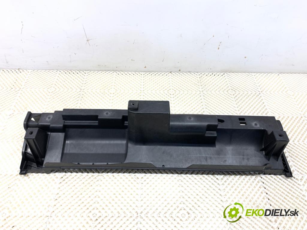 MERCEDES-BENZ GLE SUV 2020 180 kW GLE 300 d 4-matic (167.119) 1950 Lišta kufra A1676801105