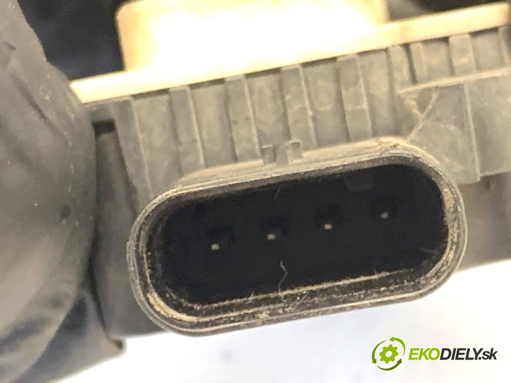 MERCEDES-BENZ GLE SUV 2020 180 kW GLE 300 d 4-matic (167.119) 1950 Motorček rolety ŽALÚZIE: 5878R1000