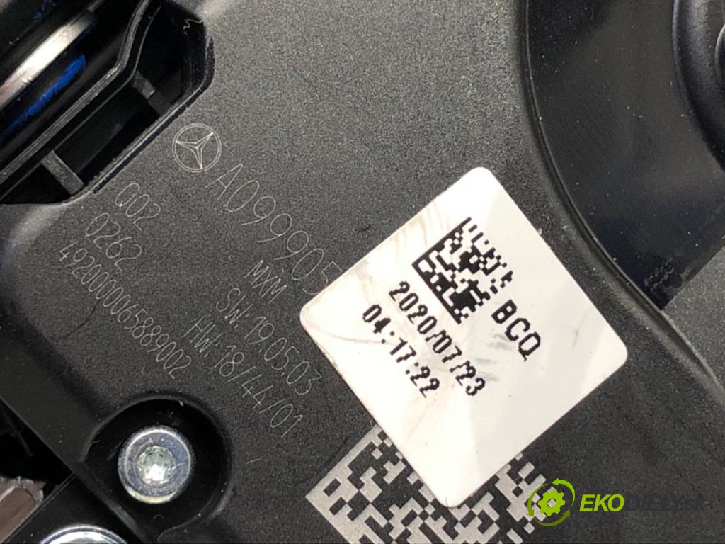 MERCEDES-BENZ GLE SUV 2020 180 kW GLE 300 d 4-matic (167.119) 1950 SPÍNAČE: volantu