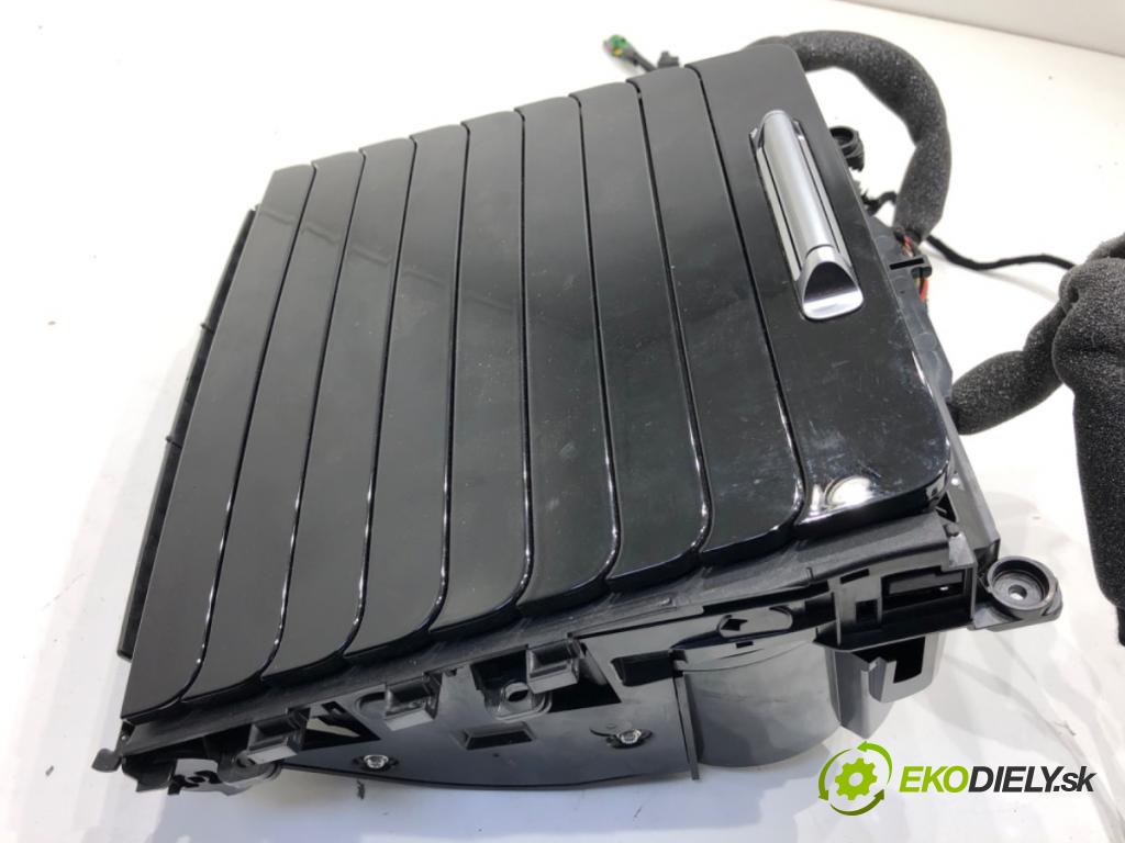 MERCEDES-BENZ GLE SUV 2020 180 kW GLE 300 d 4-matic (167.119) 1950 Držiak na nápoje A1676802604 (Držiak (úchyt) na nápoje)