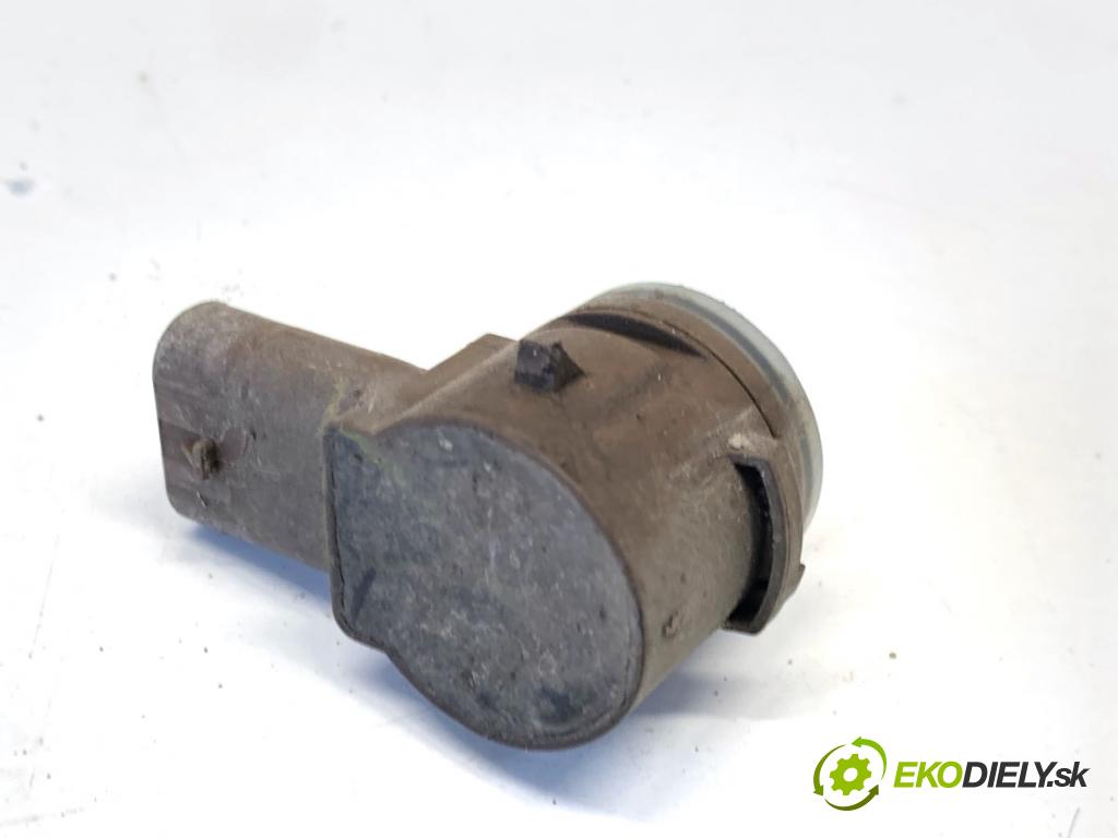 MERCEDES-BENZ GLE SUV 2020 180 kW GLE 300 d 4-matic (167.119) 1950 Snímač PDC A0009055604