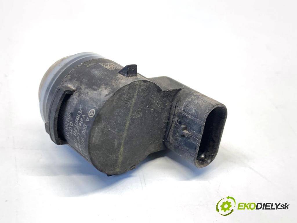 MERCEDES-BENZ GLE SUV 2020 180 kW GLE 300 d 4-matic (167.119) 1950 Snímač PDC A0009053307