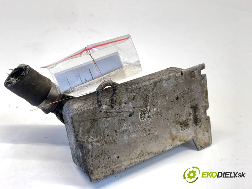 MERCEDES-BENZ GLE SUV 2020 180 kW GLE 300 d 4-matic (167.119) 1950 Chladič oleja A1675005200