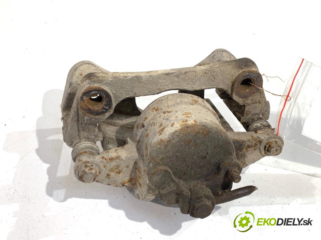 JEEP CHEROKEE KJ samochód terenowy zamknięty 2003 155 kW 3.7 4x4 3698 Brzdič strmeň pravy predný