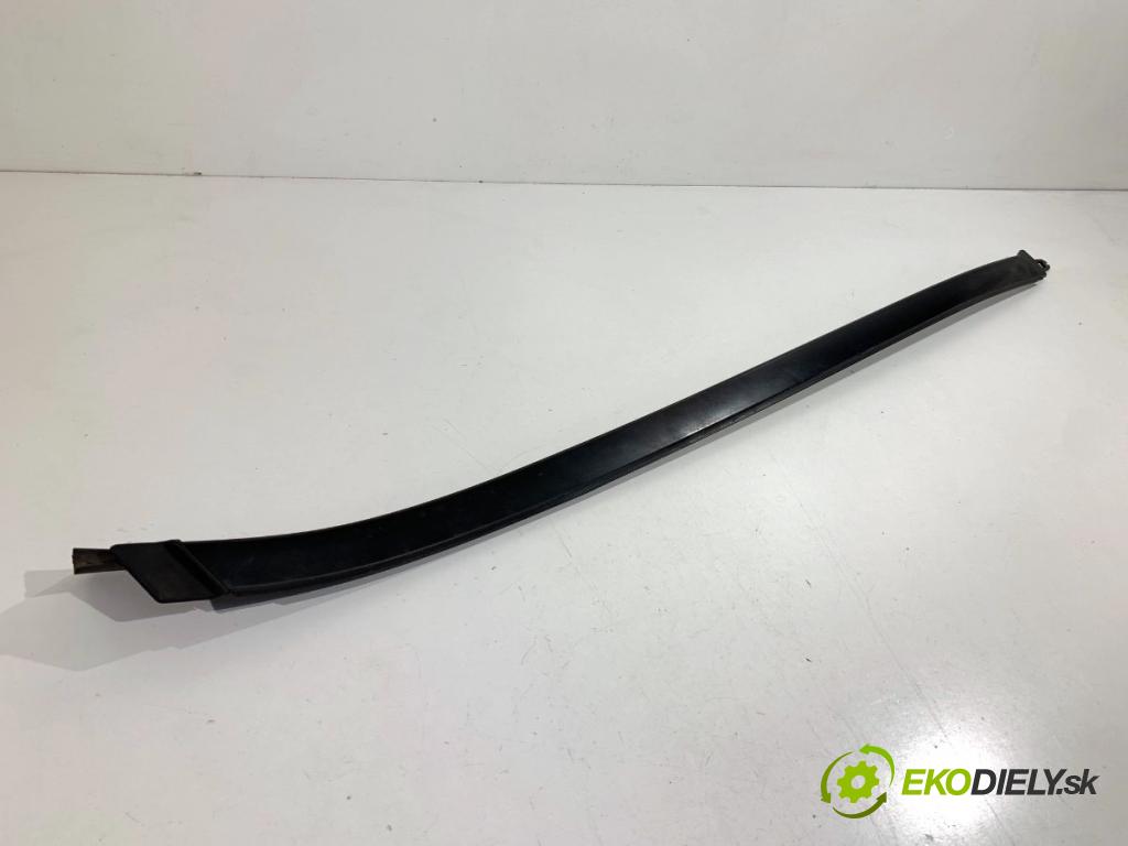 MERCEDES-BENZ GLE SUV 2020 180 kW GLE 300 d 4-matic (167.119) 1950 lišta okna čelní levá strana A1676900900