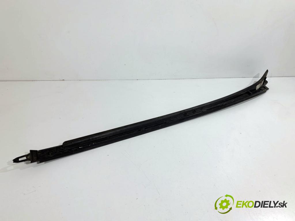 MERCEDES-BENZ GLE SUV 2020 180 kW GLE 300 d 4-matic (167.119) 1950 Lišta okna čelovej ľavá strana A1676900900