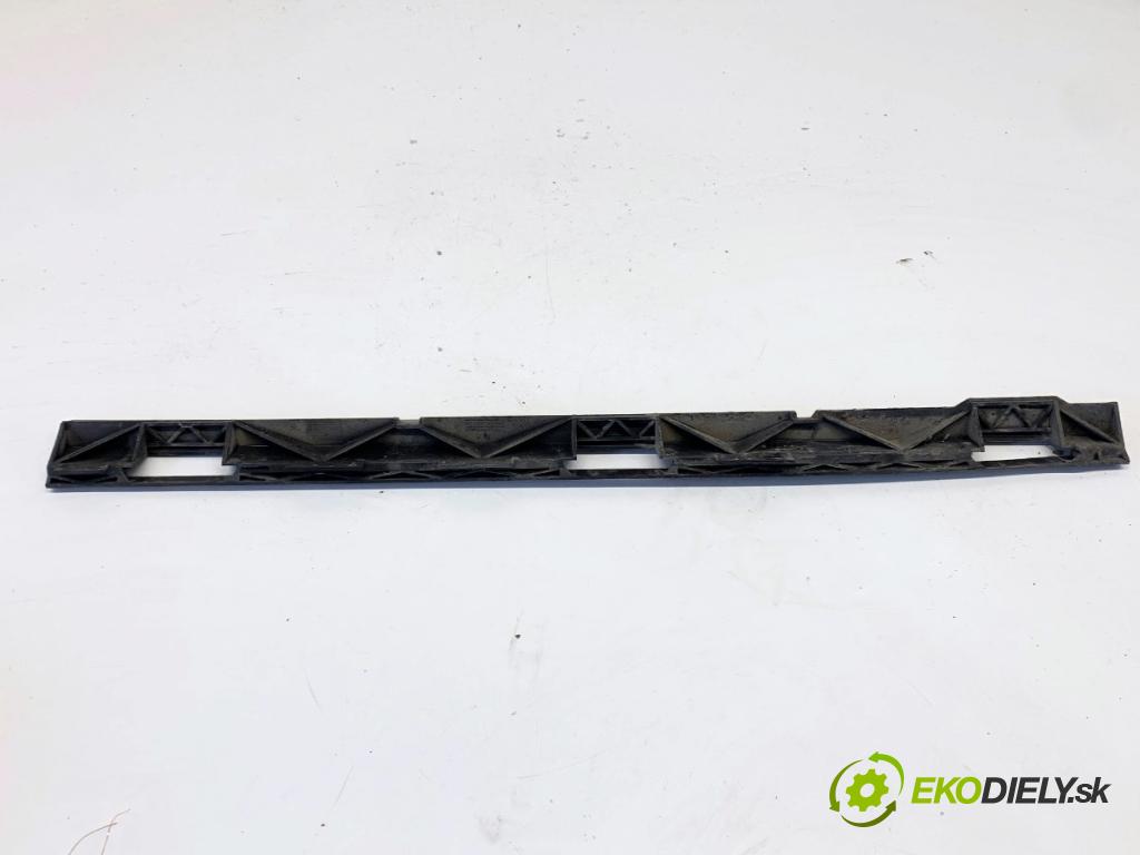 MERCEDES-BENZ GLE SUV 2020 180 kW GLE 300 d 4-matic (167.119) 1950 Úchyt Uchytenie lišty PROGOWEJ pravy A1676988201