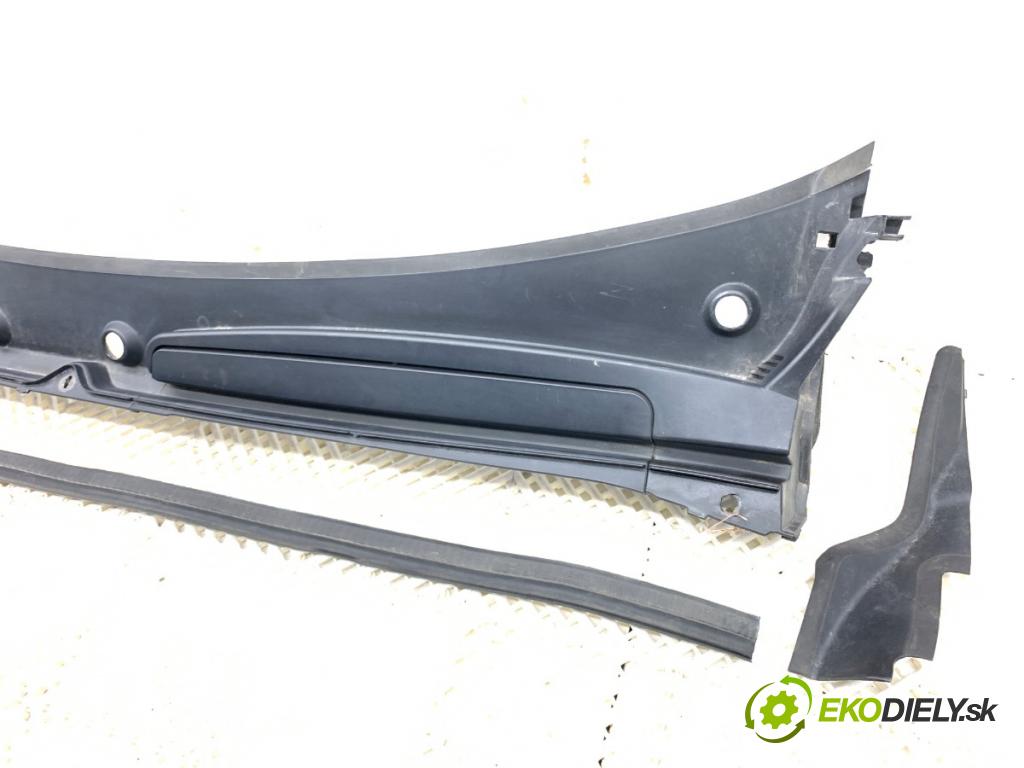 RENAULT KANGOO II nadwozie wielkoprzestrzenne (MPV) 2009 50 kW 1.5 dCi 70 (KW0V, KW0A) 1461 Torpédo, plast pod čelné okno 8200439131 (Torpédo (plast pod čelným sklom))