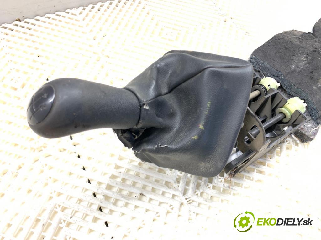 RENAULT KANGOO II nadwozie wielkoprzestrzenne (MPV) 2009 50 kW 1.5 dCi 70 (KW0V, KW0A) 1461 kulisa 8200788667 (Řadicí páka (kulisa) )