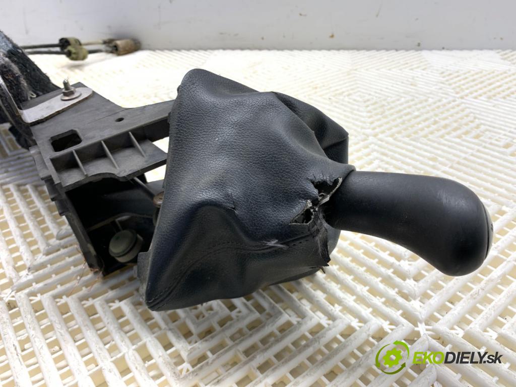 RENAULT KANGOO II nadwozie wielkoprzestrzenne (MPV) 2009 50 kW 1.5 dCi 70 (KW0V, KW0A) 1461 kulisa 8200788667 (Řadicí páka (kulisa) )